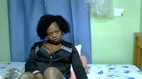 Snapshot of chocolateebonyxo chatting on 07-14-26, 02:05 Chocolate Ebony online show from 07-14-26, 02:05