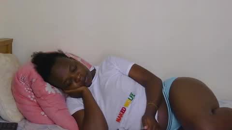 Snapshot of chocolateebonyxo chatting on 08-02-26, 07:18 Chocolate Ebony online show from 08-02-26, 07:18