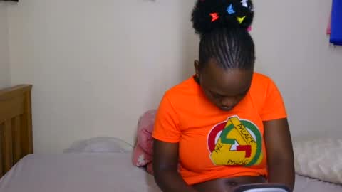 Snapshot of chocolateebonyxo chatting on 08-09-26, 03:23 Chocolate Ebony online show from 08-09-26, 03:23