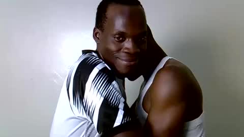 Snapshot of chocolateguys chatting on 05-27-26, 08:50 RonaldNicholas online show from 05-27-26, 08:50