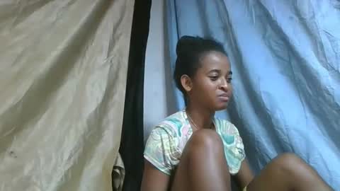 Snapshot of chololatblonde chatting on 02-15-26, 11:23 chololatblonde online show from 02-15-26, 11:23