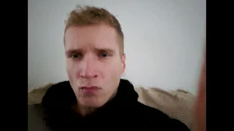 Snapshot of chosentwink chatting on 11-12-25, 10:04 Johnny online show from 11-12-25, 10:04