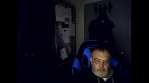 Chris online show from 11-01-25, 06:37