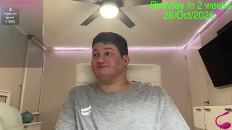 Snapshot of chris___evanss chatting on 10-02-25, 11:01 Chris Evens online show from 10-02-25, 11:01