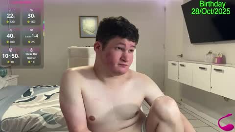 Snapshot of chris___evanss chatting on 10-18-25, 01:19 Chris Evens online show from 10-18-25, 01:19