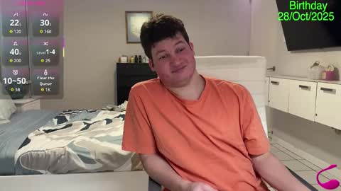 Snapshot of chris___evanss chatting on 10-18-25, 11:27 Chris Evens online show from 10-18-25, 11:27