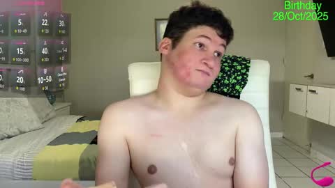 Snapshot of chris___evanss chatting on 10-27-25, 06:45 Chris Evens online show from 10-27-25, 06:45