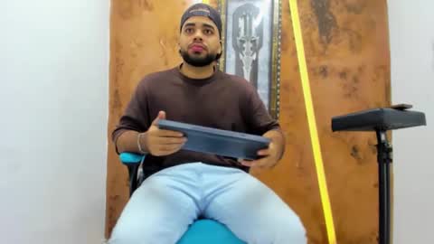 chris_evans00 online show from 02-08-26, 04:21