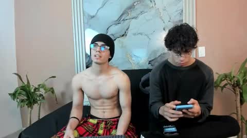 Chris Evans online show from 12-21-25, 07:26