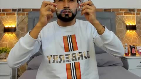 Snapshot of chris_kizz chatting on 12-19-24, 03:29 chris_kizz online show from 12-19-24, 03:29