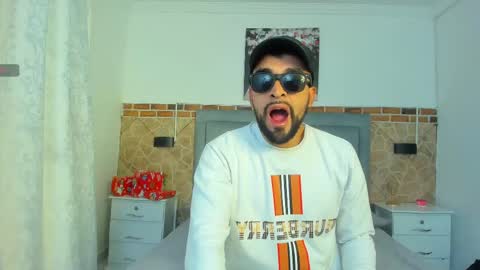 Snapshot of chris_kizz chatting on 12-21-24, 11:22 chris_kizz online show from 12-21-24, 11:22