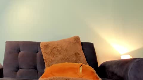 Chriz online show from 02-11-25, 03:18