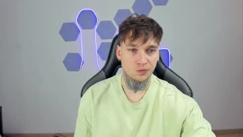 Chris Tyson online show from 12-21-24, 08:21