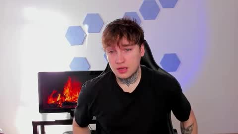 Chris Tyson online show from 11-17-25, 08:42