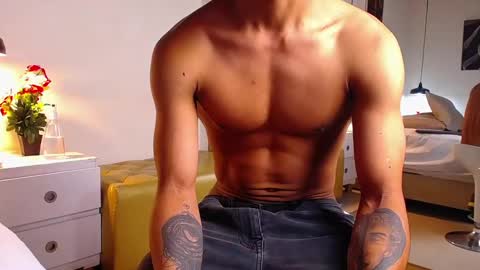 Snapshot of chris_weell chatting on 12-03-24, 09:23 Chris Weell online show from 12-03-24, 09:23