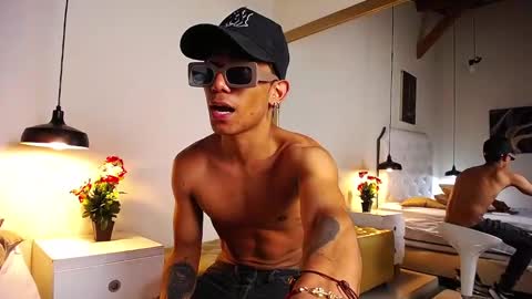 Snapshot of chris_weell chatting on 12-06-24, 12:45 Chris Weell online show from 12-06-24, 12:45