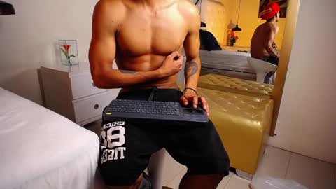 Snapshot of chris_weell chatting on 01-03-25, 11:23 Chris Weell online show from 01-03-25, 11:23