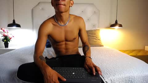 Snapshot of chris_weell chatting on 02-14-25, 08:26 Chris Weell online show from 02-14-25, 08:26