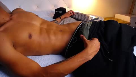 Snapshot of chris_weell chatting on 02-15-25, 08:22 Chris Weell online show from 02-15-25, 08:22