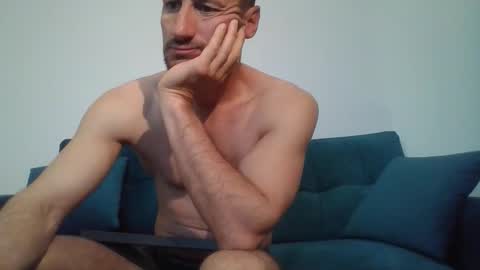 Snapshot of chrisaron chatting on 04-21-26, 04:19 chrisaron online show from 04-21-26, 04:19