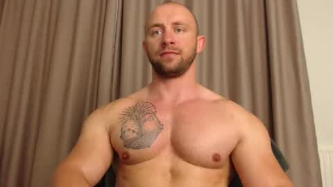 Snapshot of chrisbigbiceps chatting on 06-04-26, 05:30 chrisbigbiceps online show from 06-04-26, 05:30