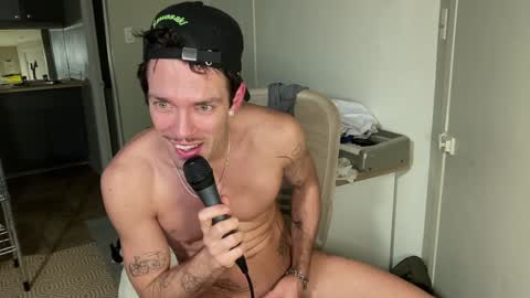 Content creator  artist online show from 01-02-25, 10:48