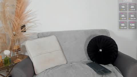 Chrishell online show from 11-16-25, 12:05