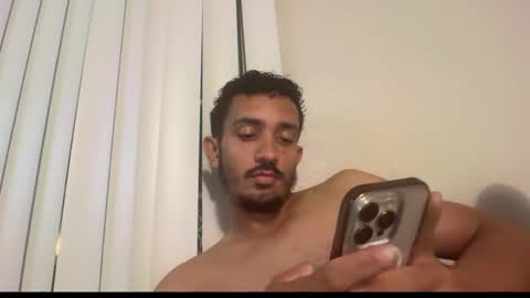 Snapshot of chrislover2125 chatting on 05-04-26, 05:14 chrislover2125 online show from 05-04-26, 05:14