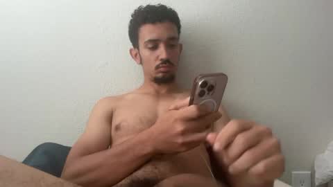Snapshot of chrislover2125 chatting on 05-06-26, 05:07 chrislover2125 online show from 05-06-26, 05:07