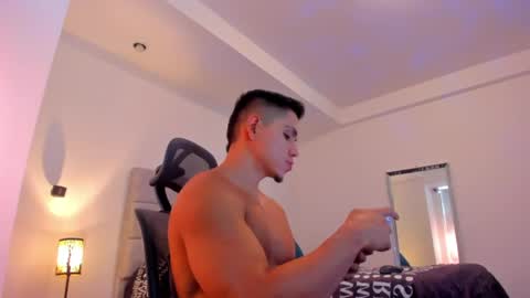 chrismorgan24 online show from 06-04-26, 03:29