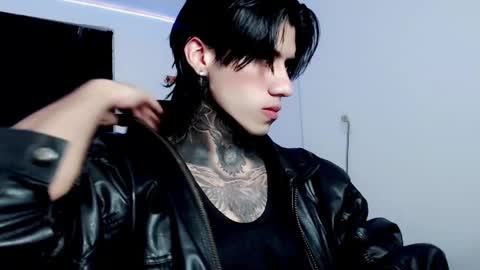 Snapshot of chriss_opp chatting on 02-06-25, 07:51 CHRIS INDEPENT MODEL online show from 02-06-25, 07:51