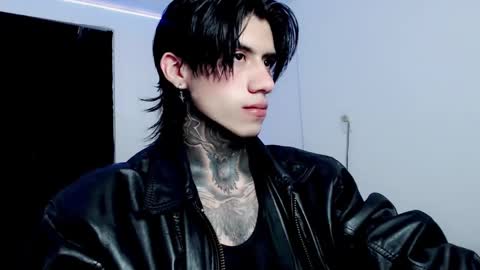 Snapshot of chriss_opp chatting on 02-13-25, 05:05 CHRIS INDEPENT MODEL online show from 02-13-25, 05:05