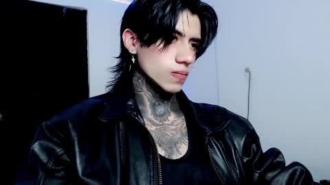 Snapshot of chriss_opp chatting on 02-13-25, 11:17 CHRIS INDEPENT MODEL online show from 02-13-25, 11:17