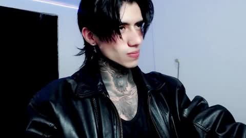 Snapshot of chriss_opp chatting on 02-13-25, 09:17 CHRIS INDEPENT MODEL online show from 02-13-25, 09:17