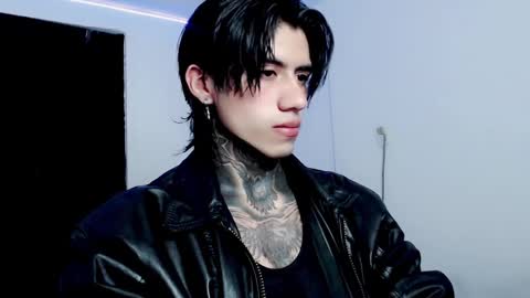 Snapshot of chriss_opp chatting on 02-17-25, 10:58 CHRIS INDEPENT MODEL online show from 02-17-25, 10:58