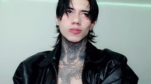 Snapshot of chriss_opp chatting on 03-02-25, 02:43 CHRIS INDEPENT MODEL online show from 03-02-25, 02:43