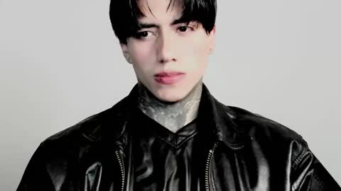 Snapshot of chriss_opp chatting on 10-28-25, 01:09 CHRIS INDEPENT MODEL online show from 10-28-25, 01:09