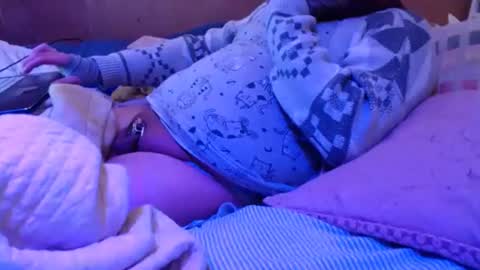 ChrisstyAnneCD online show from 12-01-25, 09:03