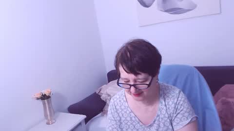 Christa online show from 03-10-25, 04:14