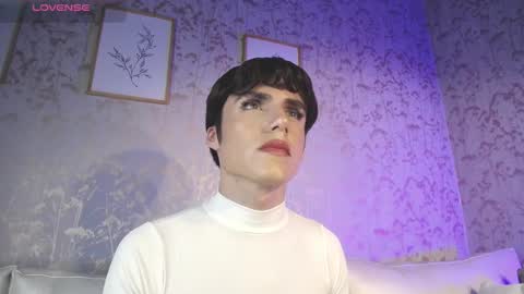 Snapshot of christianm_18 chatting on 03-07-25, 06:35 Chris online show from 03-07-25, 06:35