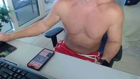Snapshot of christiano1977 chatting on 10-25-25, 02:35 Michael USA online show from 10-25-25, 02:35