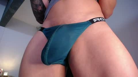 Snapshot of christianvalenzia chatting on 06-10-26, 02:27 Christian online show from 06-10-26, 02:27