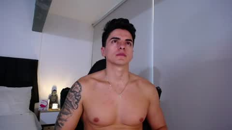 Snapshot of christianvalenzia chatting on 06-11-26, 02:59 Christian online show from 06-11-26, 02:59