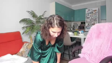 Snapshot of christina_hot chatting on 12-02-24, 02:52 Chris online show from 12-02-24, 02:52