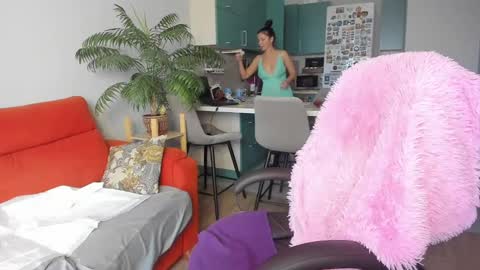 Snapshot of christina_hot chatting on 01-27-25, 09:13 Chris online show from 01-27-25, 09:13