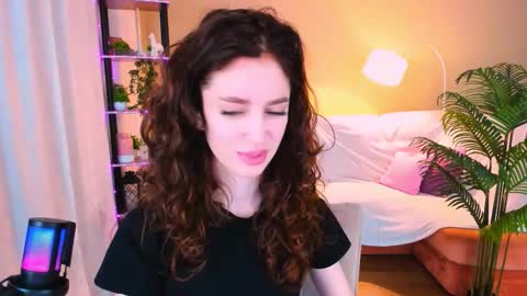 christinaconteeree online show from 10-03-25, 04:26