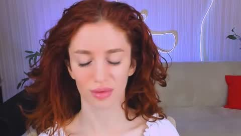 Snapshot of christinaconteeree chatting on 06-24-26, 07:35 christinaconteeree online show from 06-24-26, 07:35