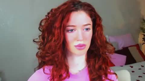 Snapshot of christinaconteeree chatting on 07-10-26, 07:05 christinaconteeree online show from 07-10-26, 07:05