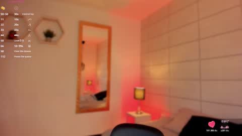 Christine  online show from 03-12-26, 07:31