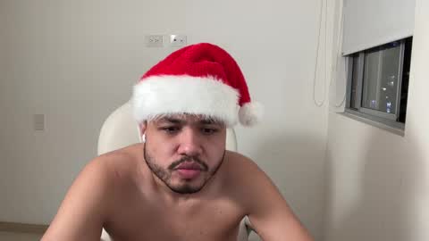 Snapshot of christopherdav chatting on 12-24-24, 01:49 Chris online show from 12-24-24, 01:49